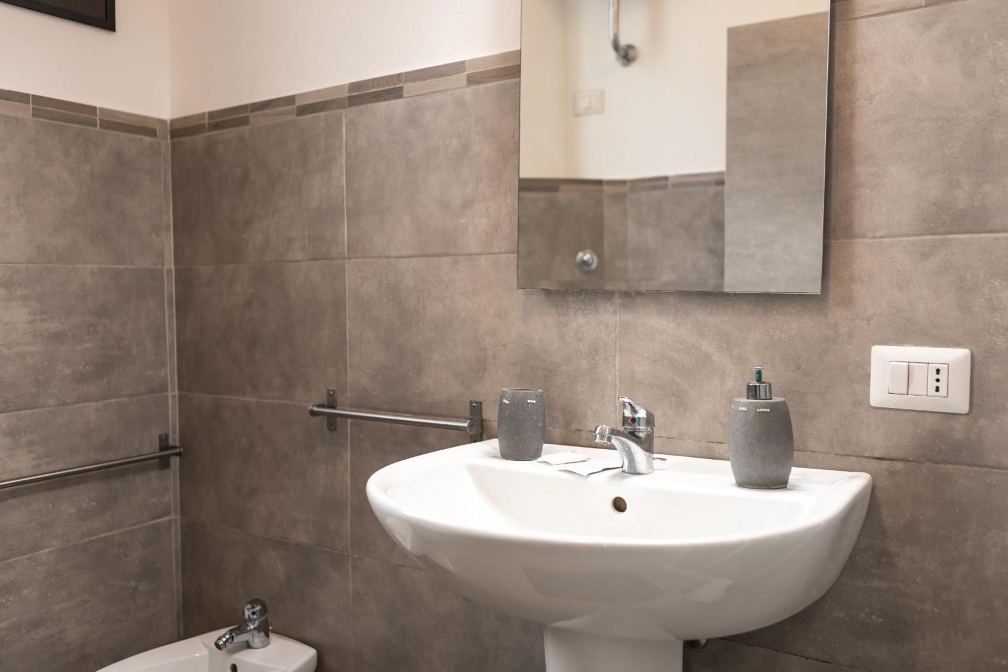 Apartment Open House - Esclusivo A Pochi Passi Dalla Metro Rom